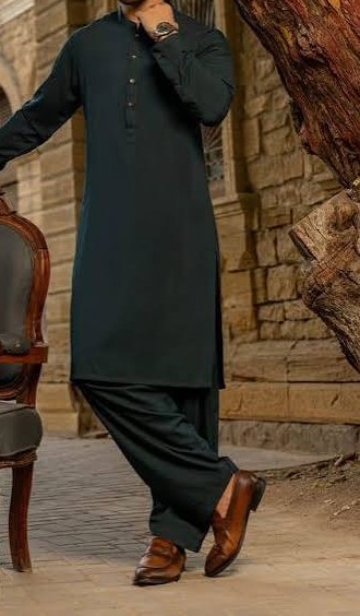 Pakistani Style Shalwar Qameez