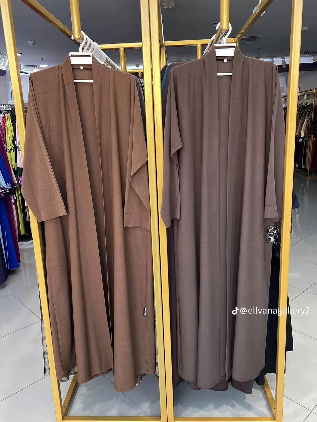 Elegant Saudi Style Printed Abaya