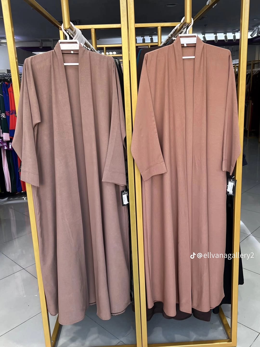 Elegant Saudi Style Printed Abaya