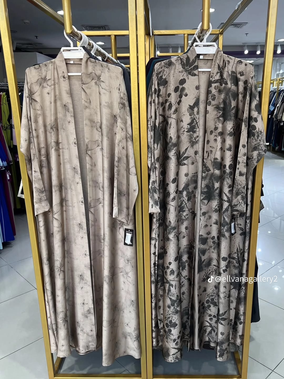 Elegant Saudi Style Printed Abaya