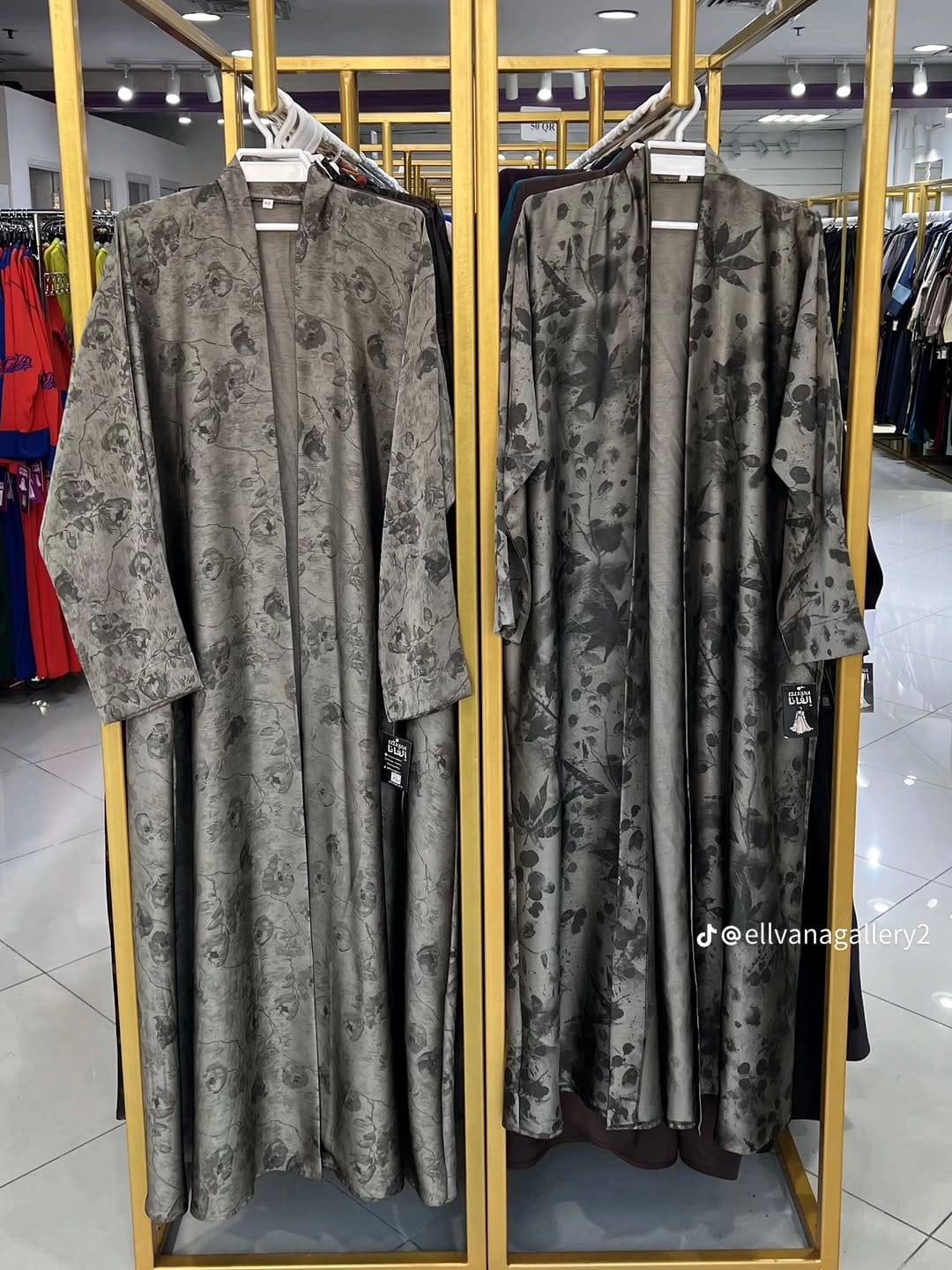 Elegant Saudi Style Printed Abaya