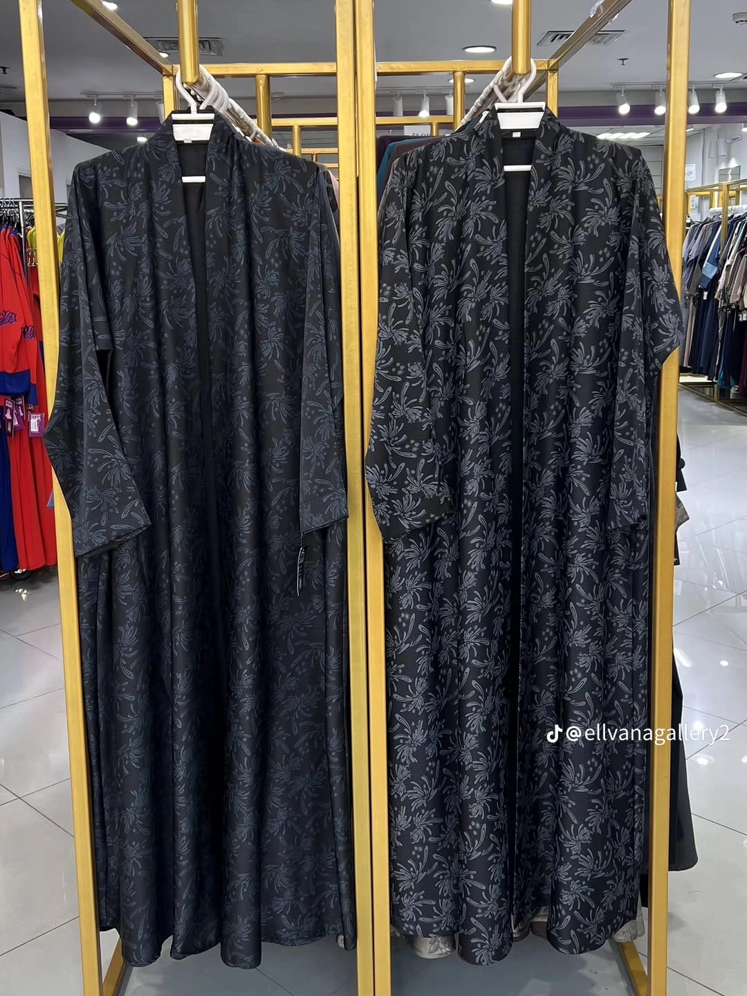 Elegant Saudi Style Printed Abaya