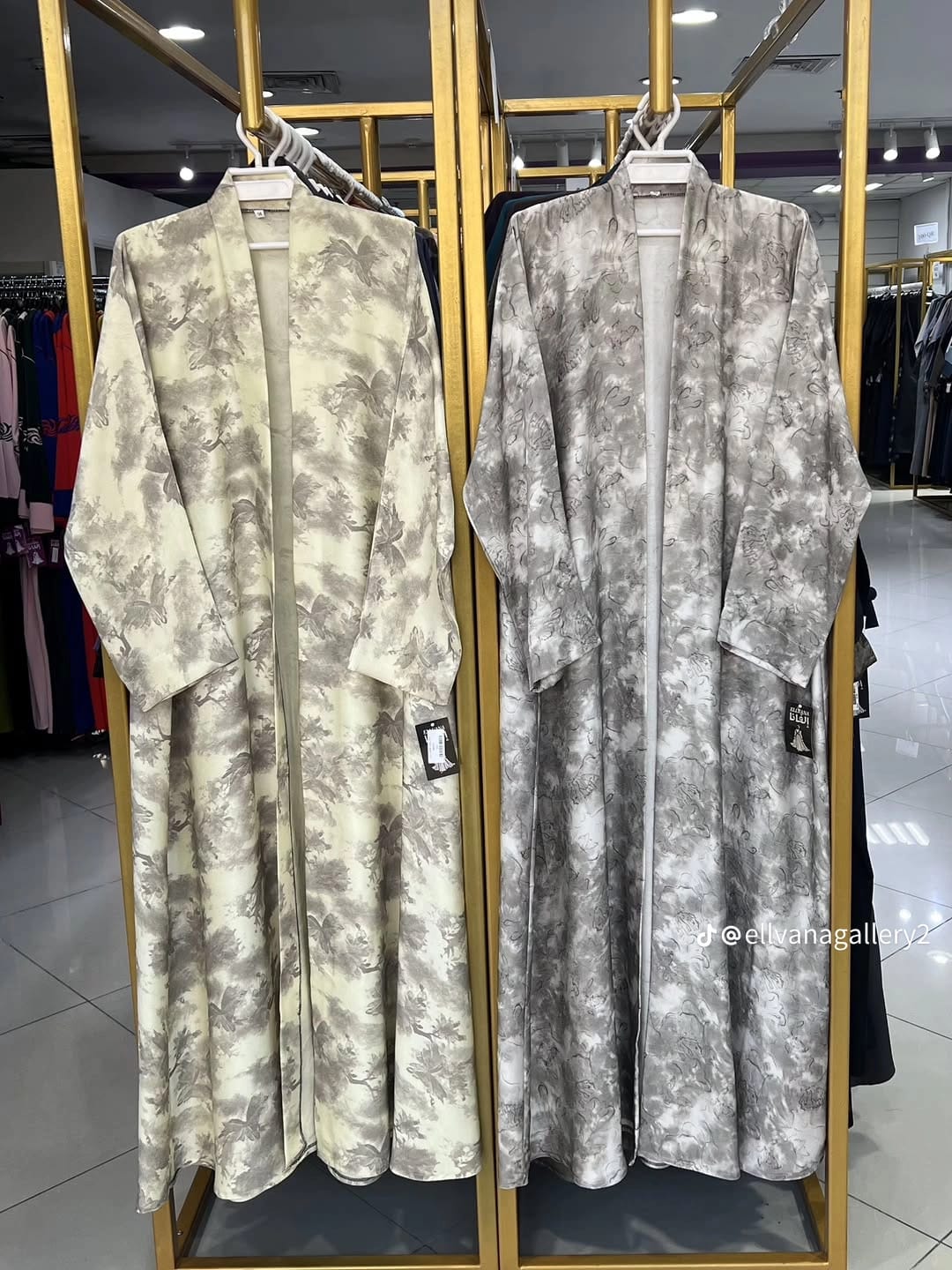 Elegant Saudi Style Printed Abaya
