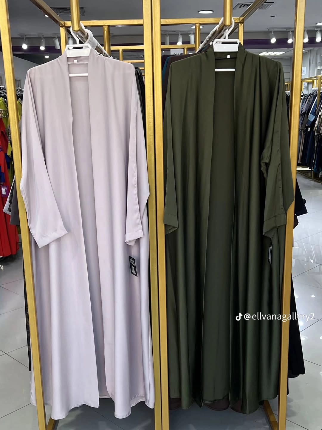 Elegant Saudi Style Printed Abaya